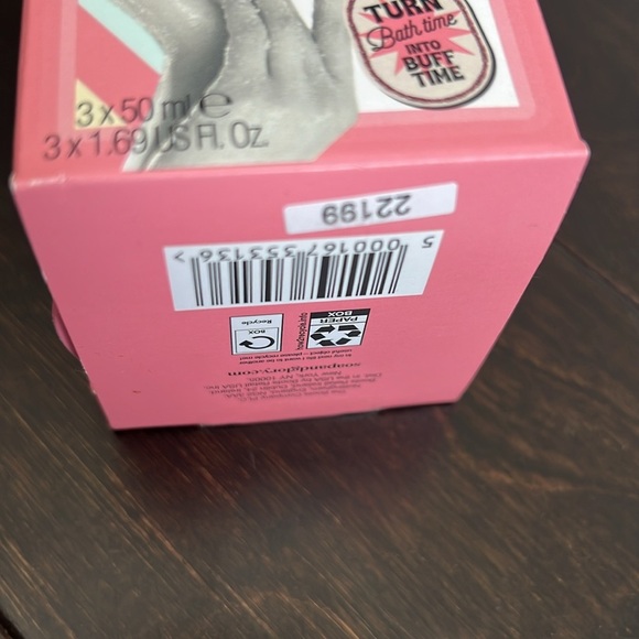 Soap & Glory scrub NIB - Picture 2 of 6